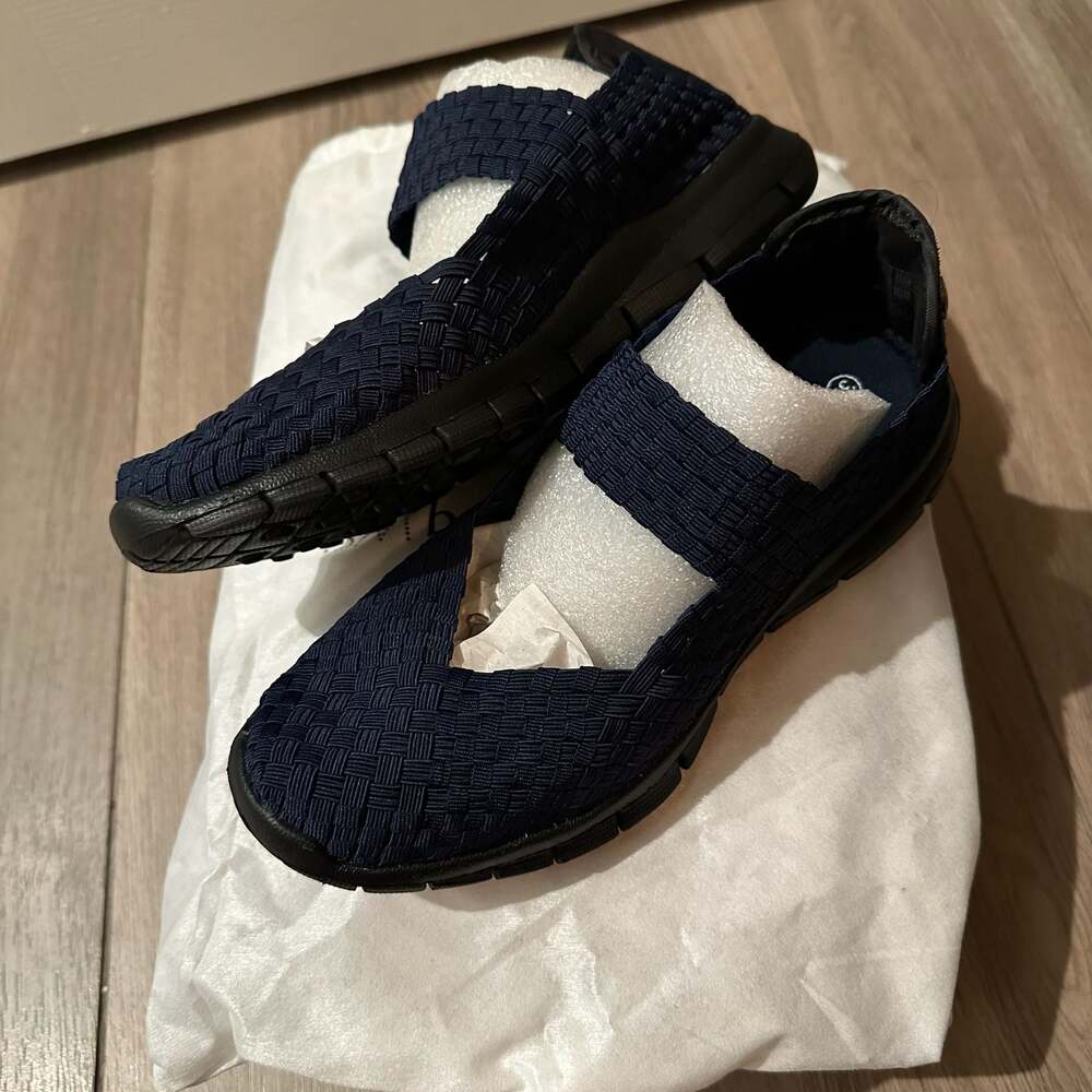 Bernie Mev Charm 2 Navy Woven Memory Foam Mary Jane Flats Sz 38 New In Box